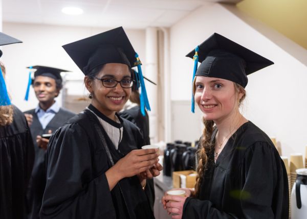 Photo : Diplômés de l'université de Bordeaux © Gautier Dufau